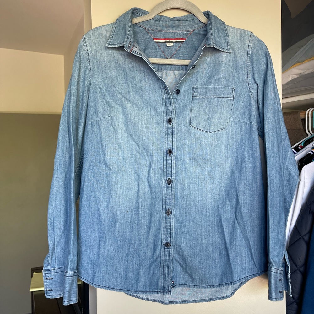 Classic Tommy Hilfiger denim shirt